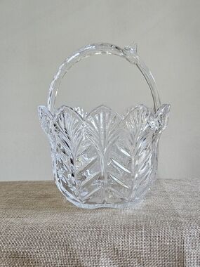 Fifth Ave Crystal Basket ✨️